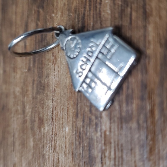 P203 little school house pendant - Picture 2 of 2